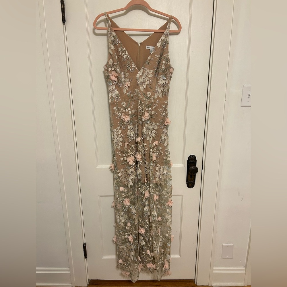 Dress The Population Sidney Deep V neck 3D Lace Gown - Picture 5 of 5